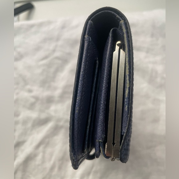 Louis Vuitton Myrtille Blue Epi Leather Wallet, Silver Tone Hardware - Picture 5 of 12